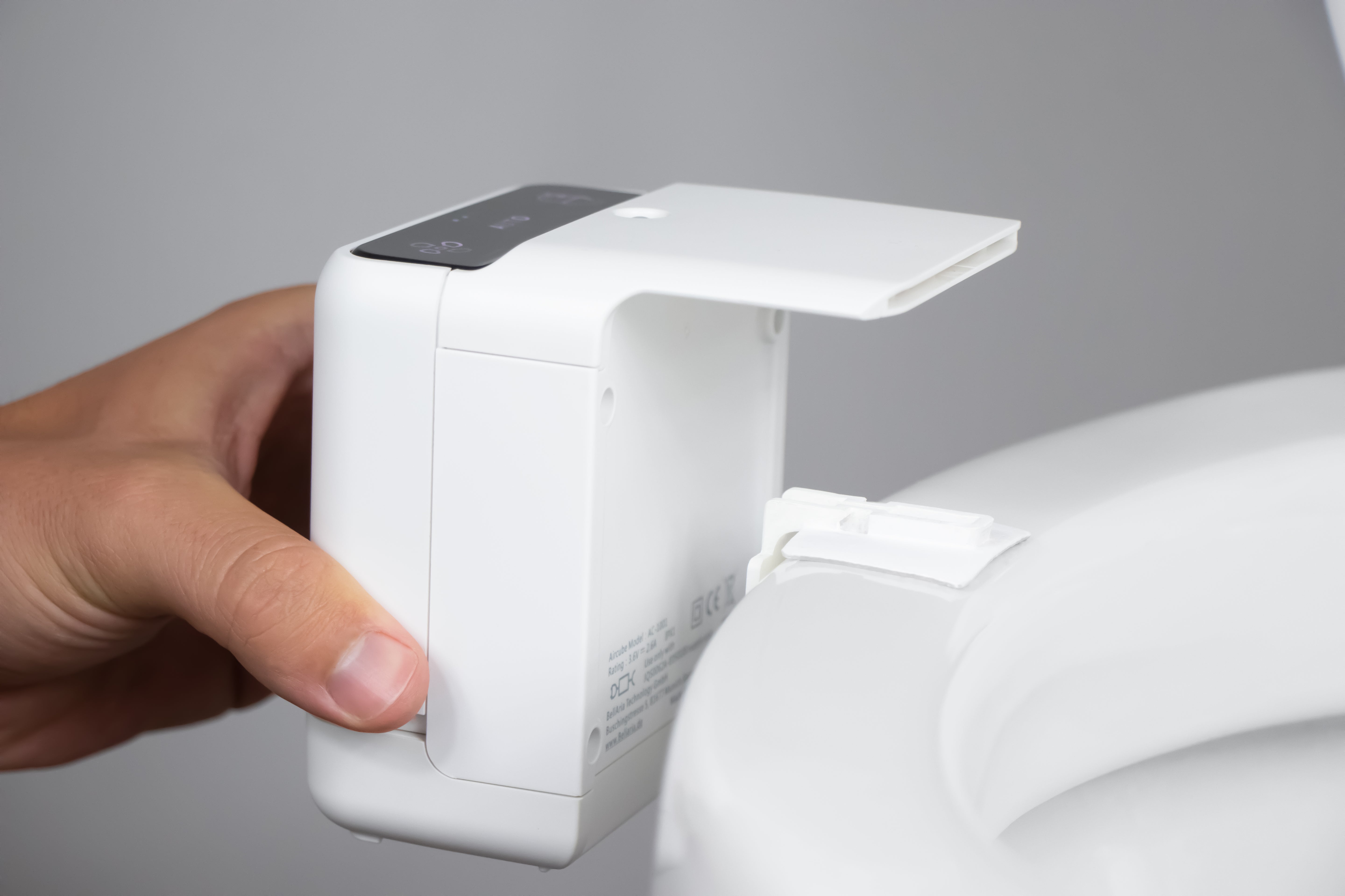 AIR CUBE | Odor neutralization & cleaning of the toilet
